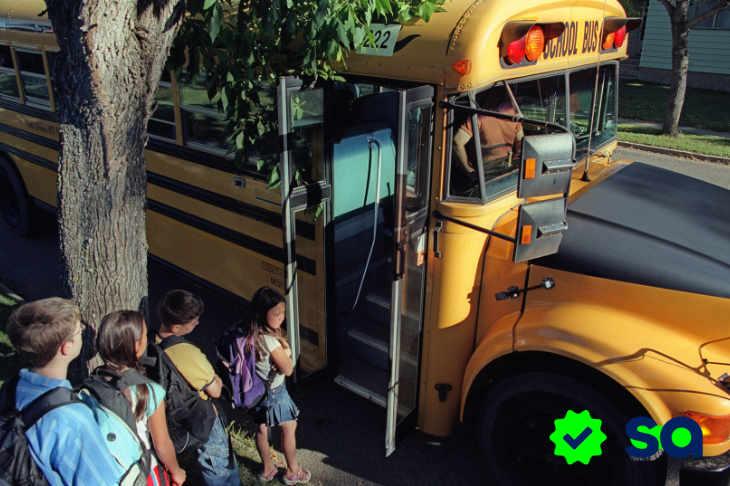 Transporte escolar: cómo calcular su costo